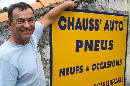 Photo Enseigne CHAUSS'AUTO  PNEUS