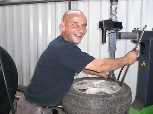Photo Enseigne ROY PNEUS SERVICES